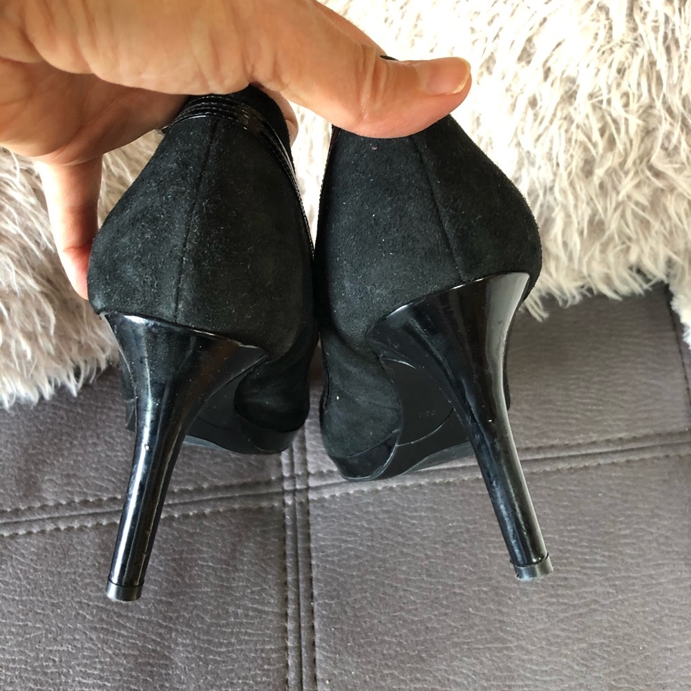 🩷SOLD❤️NINE WEST Black Suede Heels Size 8.5 - Picture 7 of 10